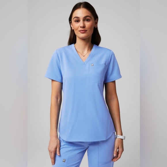 Fabletics scrub set - Picture 7 of 8